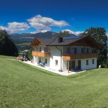 Ferienwohnungen Schlosshausl San Lorenzo di Sebato Bagian luar foto