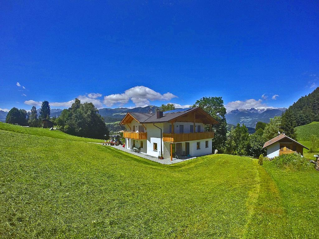 Ferienwohnungen Schlosshausl San Lorenzo di Sebato Bagian luar foto