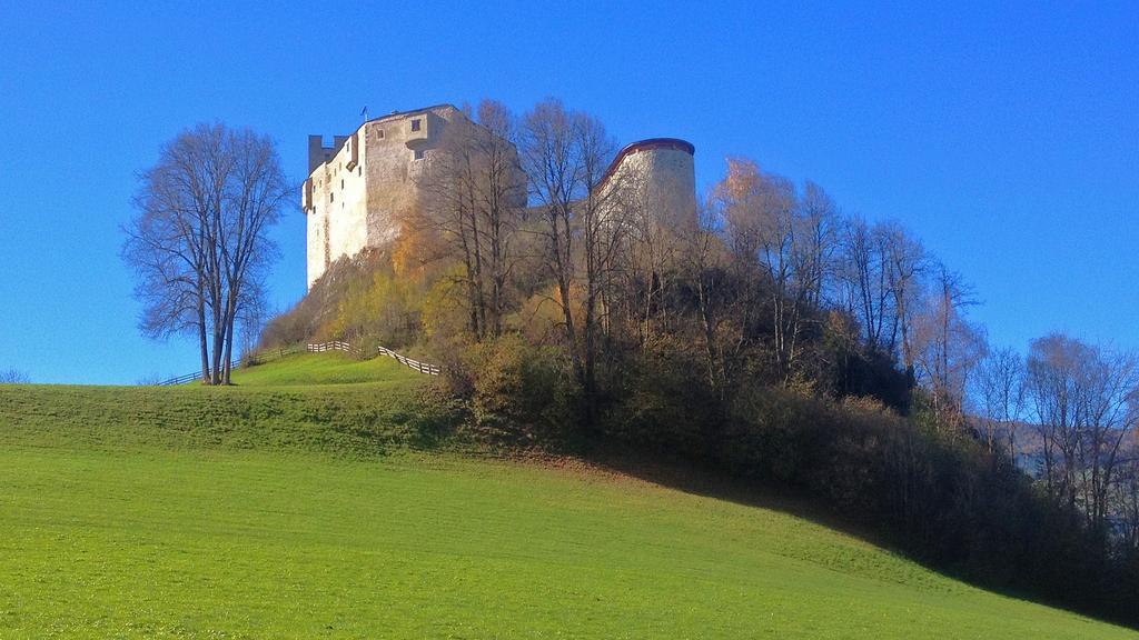 Ferienwohnungen Schlosshausl San Lorenzo di Sebato Bagian luar foto