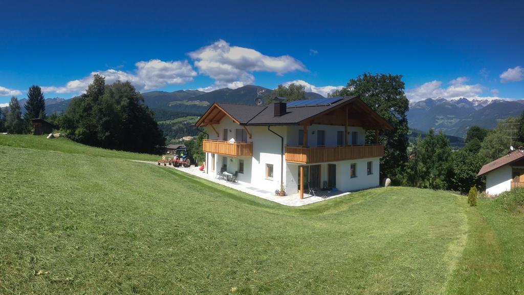 Ferienwohnungen Schlosshausl San Lorenzo di Sebato Bagian luar foto